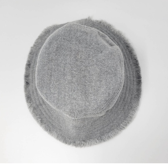 Hat Attack Frayed Edge Bucket Hat Light Gray Size OS - NWT $78 - Picture 2 of 6
